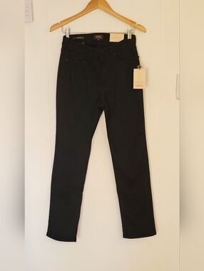 NYDJ  Slim Straight Leg Jeans